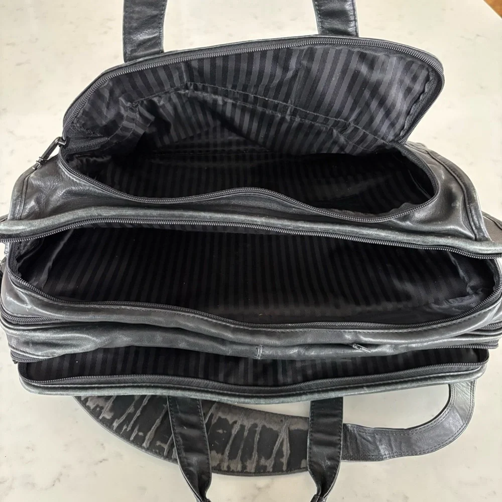 Tumi Black‎ Expandable Leather Computer Briefcase Bag